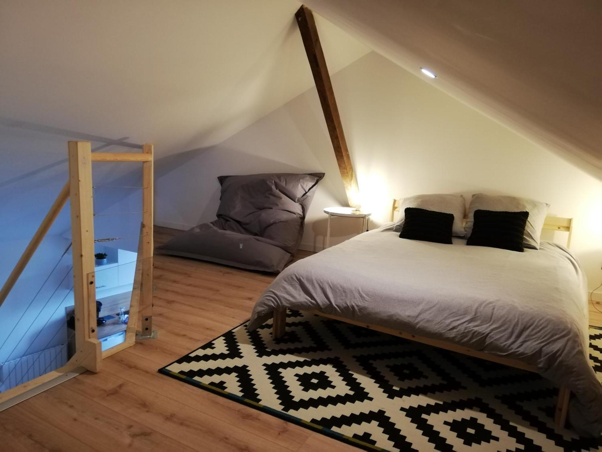 T2 Duplex Segre - Hyper Centre - Wifi - Netflix公寓 外观 照片